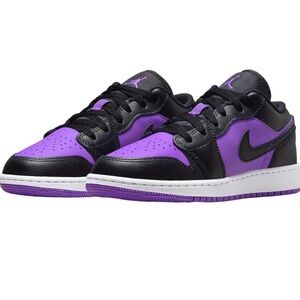Jordan 1 Low "Purple Venom/Black/White”
